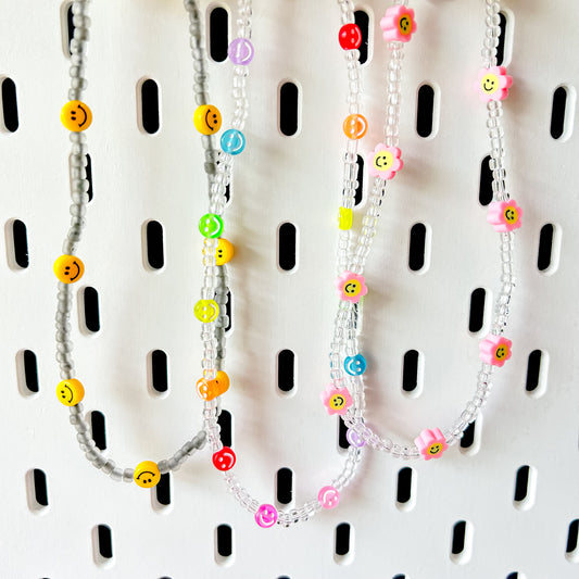 90s girl necklaces
